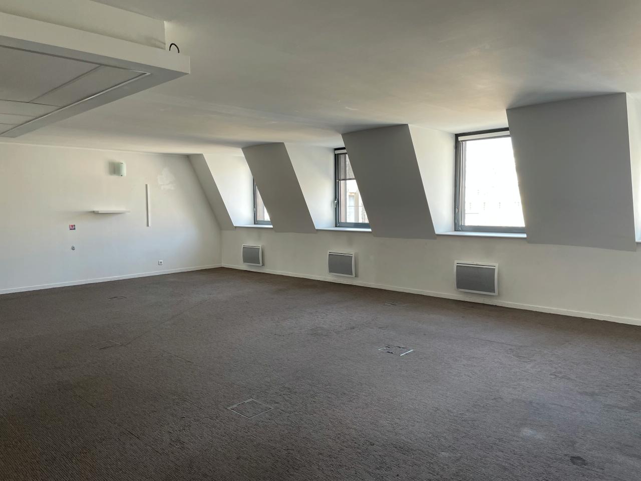 Bureau Paris 679m² Location bureau Paris OLBUR2529663 10